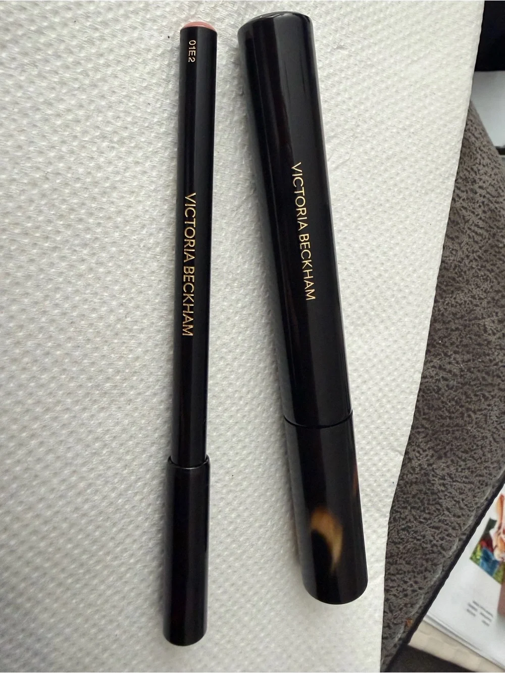 Victoria Beckham Beauty Bitten Lip Tint & Lip Definer Pencil - Picture 3 of 9